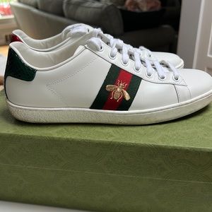 Gucci Bee Ace Sneakers